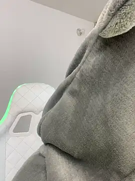 liaqueen610 online show from March 22, 2025, 9:10 pm