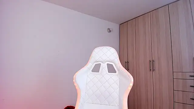 liaqueen610 online show from March 5, 2025, 2:03 am