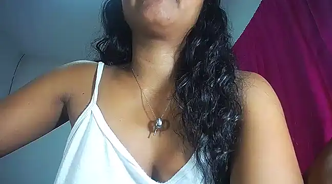 Snapshot of Sashabreck chatting on February 13, 2025, 3:07 am Sashabreck online show from February 13, 2025, 3:07 am