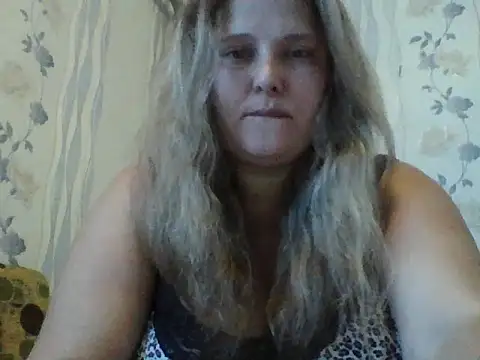 Snapshot of ParisMimi chatting on August 1, 2026, 10:24 am ParisMimi online show from August 1, 2026, 10:24 am