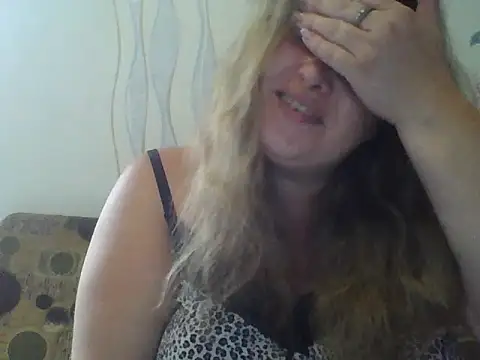 Snapshot of ParisMimi chatting on July 21, 2026, 5:53 am ParisMimi online show from July 21, 2026, 5:53 am