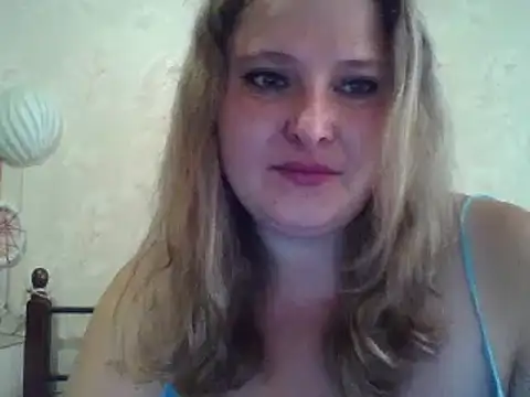 ParisMimi online show from September 9, 2025, 7:29 am