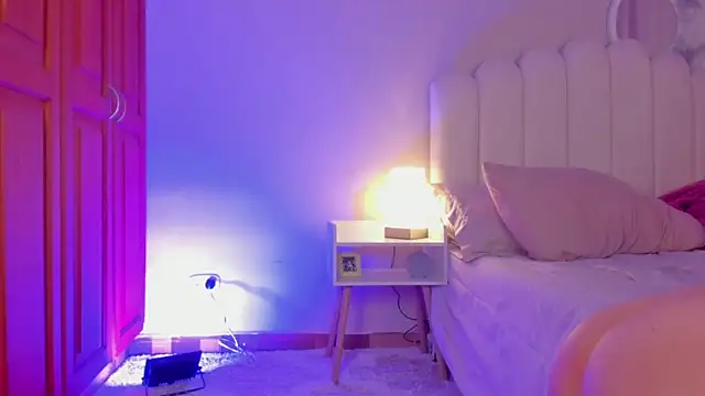 martinaaricci online show from October 30, 2025, 12:58 pm