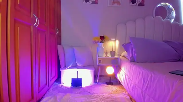 martinaaricci online show from March 11, 2026, 1:38 pm