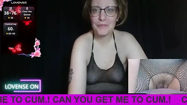 Snapshot of PernillaGirl chatting on February 1, 2026, 5:44 pm PernillaGirl online show from February 1, 2026, 5:44 pm