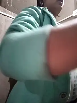 Snapshot of Angel-life chatting on December 22, 2024, 5:01 am Angel-life online show from December 22, 2024, 5:01 am