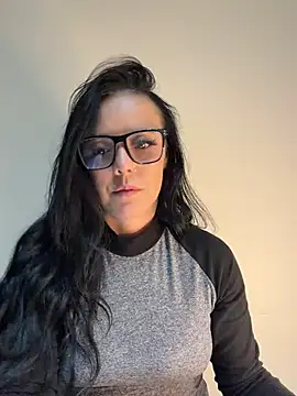 AndreaValencia online show from July 8, 2026, 7:58 pm