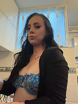 AndreaValencia online show from July 21, 2026, 8:43 pm