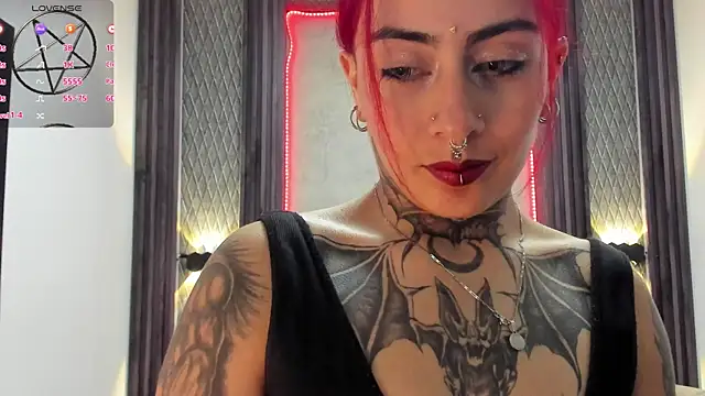 Snapshot of selene_red_ chatting on March 4, 2025, 5:03 pm selene red online show from March 4, 2025, 5:03 pm