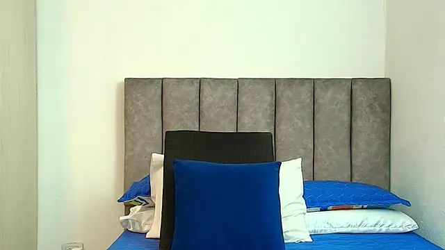 Snapshot of karina_lewis_ chatting on November 17, 2025, 3:54 am karina lewis online show from November 17, 2025, 3:54 am