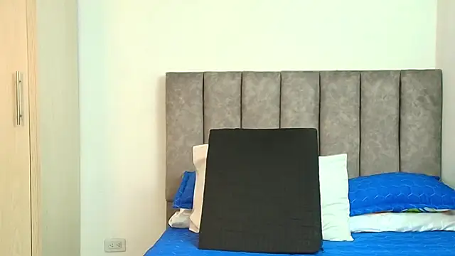 Snapshot of karina_lewis_ chatting on November 29, 2025, 4:01 am karina lewis online show from November 29, 2025, 4:01 am