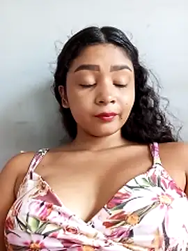 Snapshot of heleny901 chatting on February 19, 2026, 7:44 pm heleny901 online show from February 19, 2026, 7:44 pm