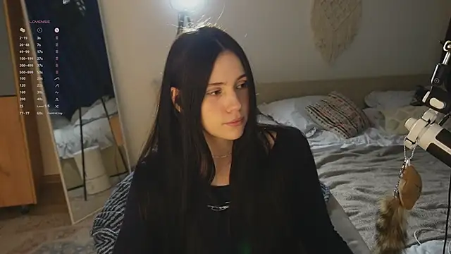 jennetdoll online show from April 1, 2026, 6:27 pm