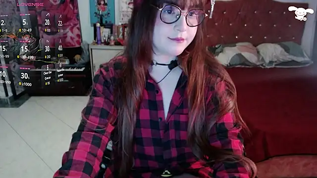 Snapshot of Avril2001 chatting on February 16, 2026, 4:00 am Avril2001 online show from February 16, 2026, 4:00 am