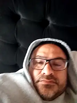 noniro80 online show from September 18, 2025, 8:01 pm