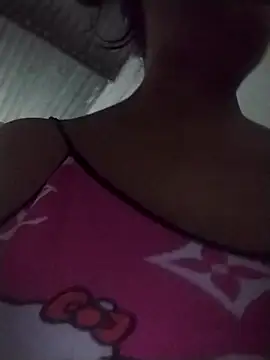 Snapshot of Andreita_95 chatting on March 25, 2026, 11:09 am Andreita 95 online show from March 25, 2026, 11:09 am