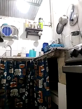 Snapshot of Andreita_95 chatting on March 17, 2026, 9:34 am Andreita 95 online show from March 17, 2026, 9:34 am