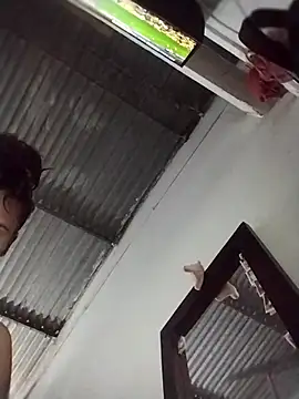 Snapshot of Andreita_95 chatting on March 27, 2026, 12:08 am Andreita 95 online show from March 27, 2026, 12:08 am