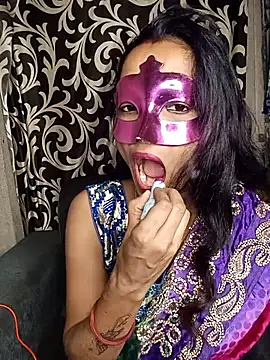 REVA DARLING online show from July 24, 2026, 6:20 am