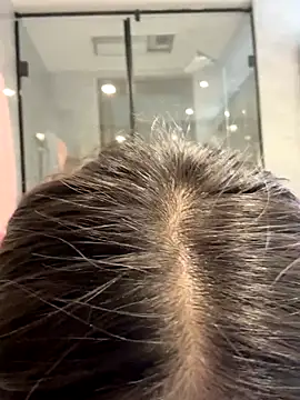 Momoever123456 online show from October 6, 2025, 1:34 pm