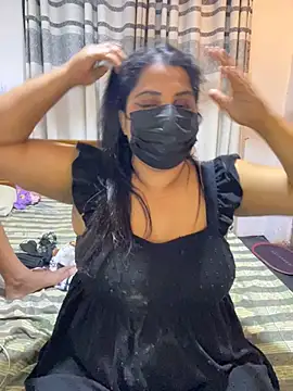 NOORA-GIRL online show from March 18, 2026, 2:52 pm