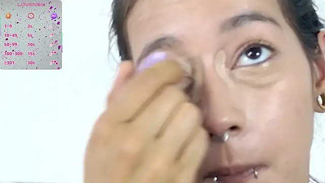 zorravioletta1 online show from November 18, 2025, 6:22 pm