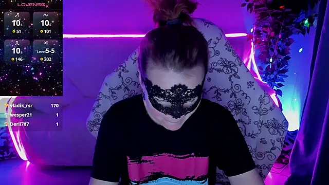 Snapshot of Sexy-Housewife chatting on December 7, 2024, 6:15 am Sexy-Housewife online show from December 7, 2024, 6:15 am