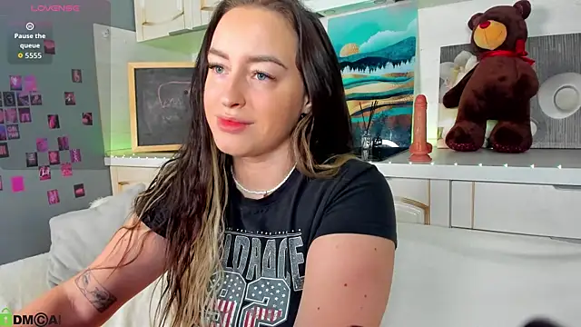 Kruela Eva online show from November 21, 2025, 11:15 pm