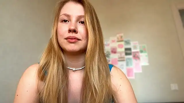 Snapshot of HoneyAudrey chatting on May 28, 2026, 2:41 am HoneyAudrey online show from May 28, 2026, 2:41 am