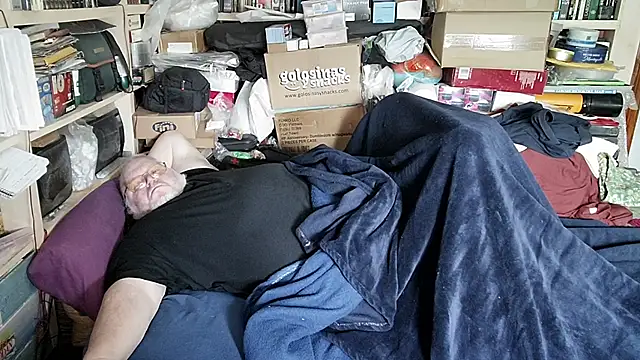 hadeszeuss2 online show from April 7, 2026, 1:46 pm