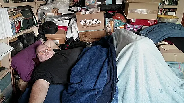 hadeszeuss2 online show from February 7, 2026, 3:09 pm