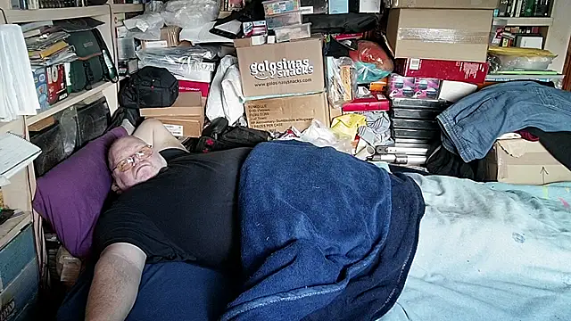 hadeszeuss2 online show from February 8, 2026, 2:48 pm