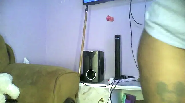 Snapshot of Nish_Darling_ chatting on March 7, 2025, 6:24 am Nish Darling  online show from March 7, 2025, 6:24 am