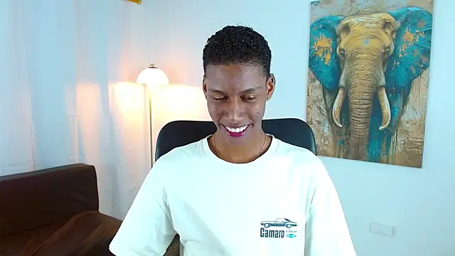 maiki18  online show from December 3, 2025, 8:52 pm