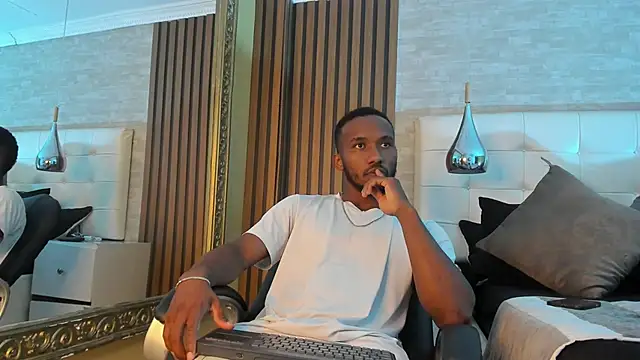 JamesParck online show from April 9, 2026, 7:42 pm