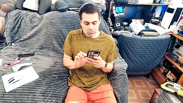 ClampMaster online show from October 4, 2025, 10:11 pm