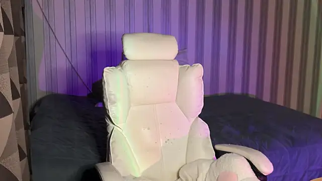 mayvi cold online show from November 2, 2025, 6:13 pm