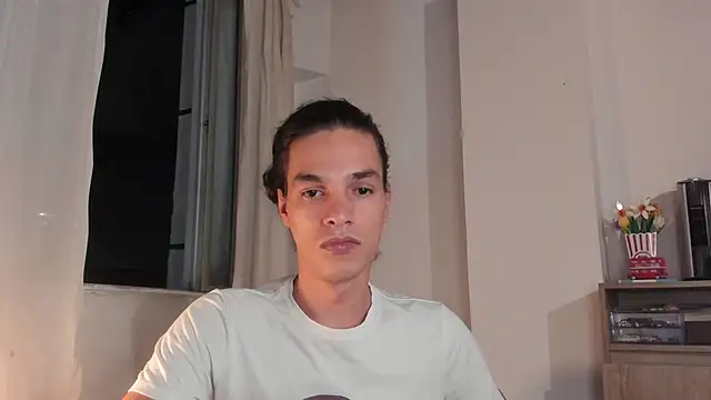 uglycoyote18 online show from December 3, 2024, 12:30 am