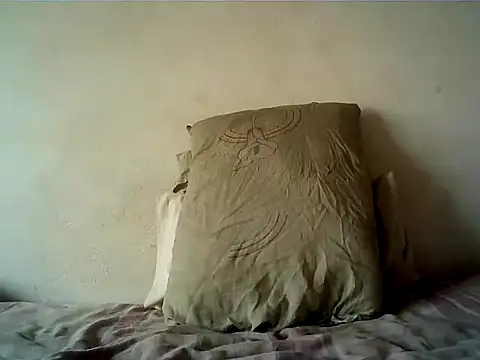 Twinkboy 28 online show from March 9, 2025, 4:33 pm