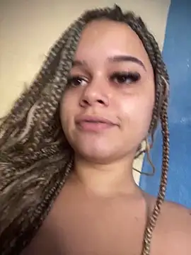 Lolacavalona online show from March 17, 2025, 2:45 pm