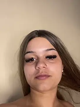 Lolacavalona online show from December 3, 2024, 4:22 pm