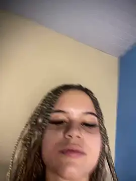 Lolacavalona online show from March 8, 2025, 11:18 pm