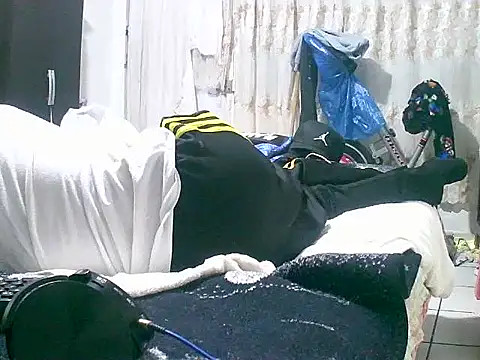 Snapshot of jperezofficial1 chatting on September 16, 2025, 7:42 am jperezofficial1 online show from September 16, 2025, 7:42 am