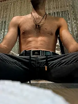 Snapshot of Cirkon1984 chatting on February 21, 2025, 3:21 pm Cirkon1984 online show from February 21, 2025, 3:21 pm