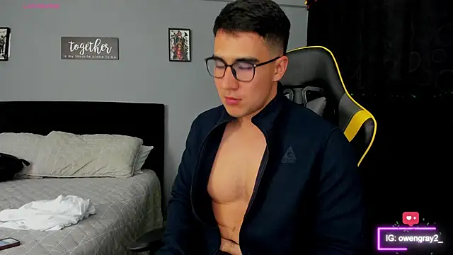 owengray2n online show from March 18, 2025, 2:51 am