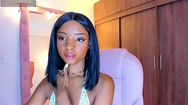 alikahouston4 online show from July 4, 2026, 10:43 am