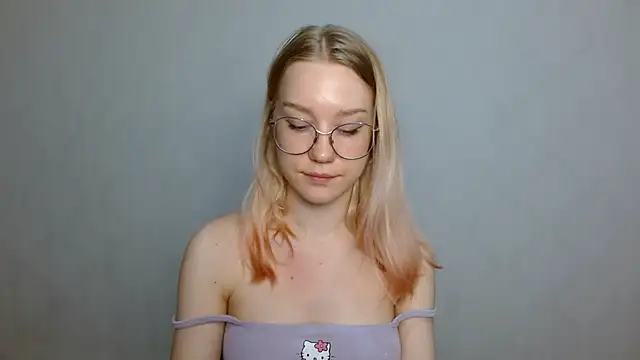 Snapshot of cindi_hot chatting on January 24, 2025, 12:31 pm cindi hot online show from January 24, 2025, 12:31 pm