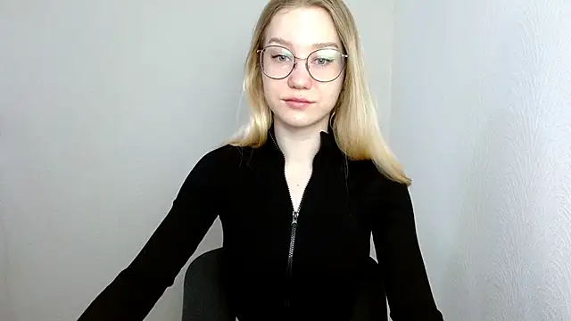 Snapshot of cindi_hot chatting on March 13, 2025, 9:10 am cindi hot online show from March 13, 2025, 9:10 am