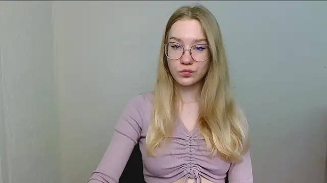 Snapshot of cindi_hot chatting on February 17, 2026, 12:24 pm cindi hot online show from February 17, 2026, 12:24 pm