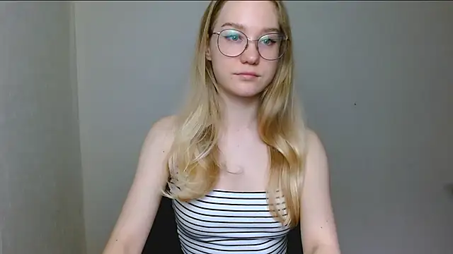 cindi hot online show from December 20, 2025, 3:26 pm